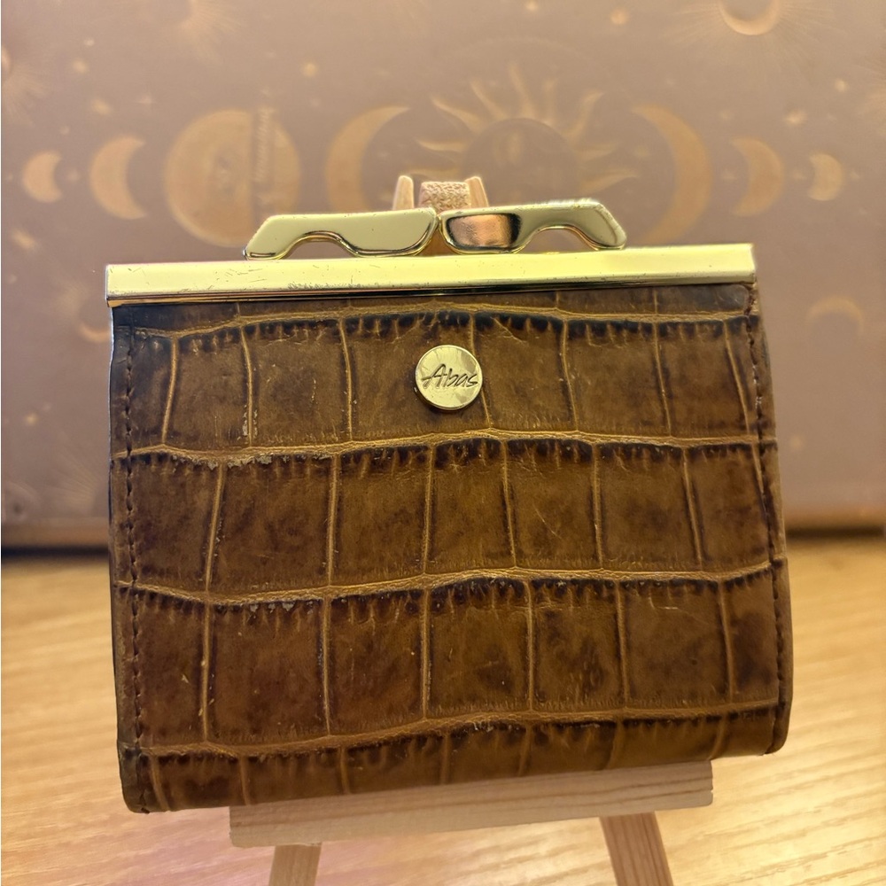 Vintage Abas Croc-Embossed Kiss-Lock Coin Purse | Brown | Sturdy Leather - Picture 1 of 12